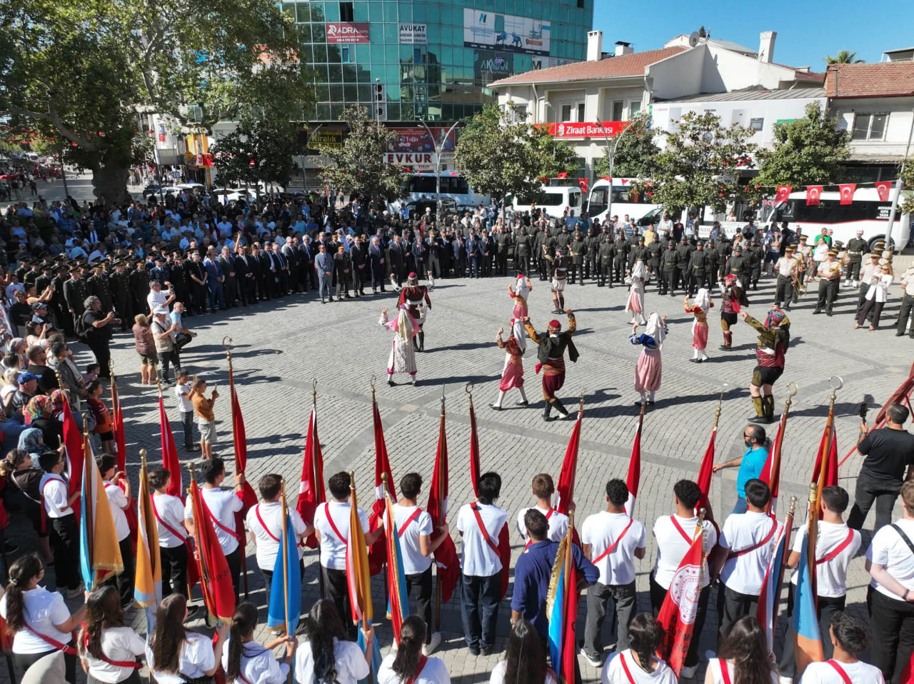 Edremit’in kurtuluşunun 104. yılı coşku ve gururla kutlandı