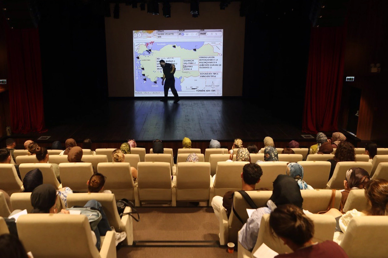 Sakarya’da KPSS adayları Büyükşehir’le bilgileri tazeledi