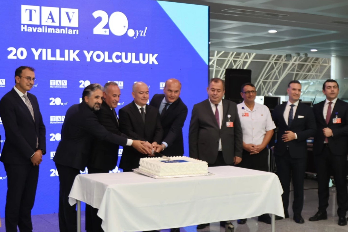 TAV Ege’den İzmir’de çifte kutlama