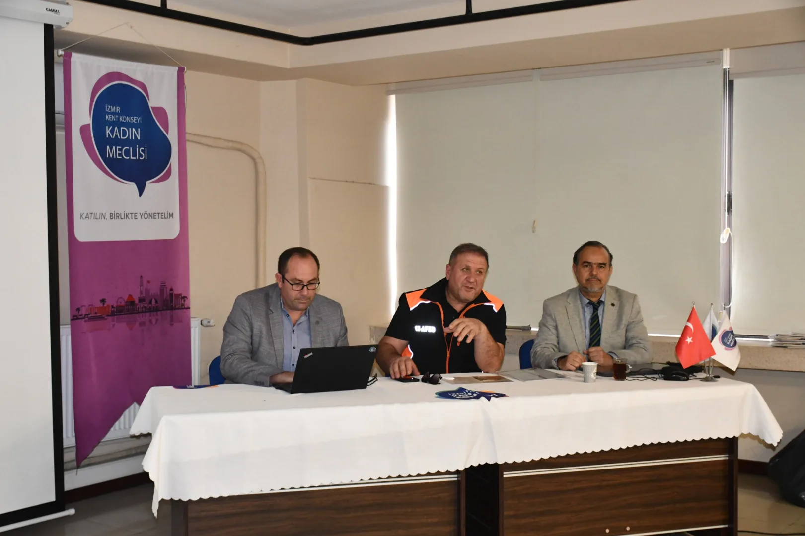 İzmir Kent Konseyi’nden ‘kentsel dönüşüm’ paneli