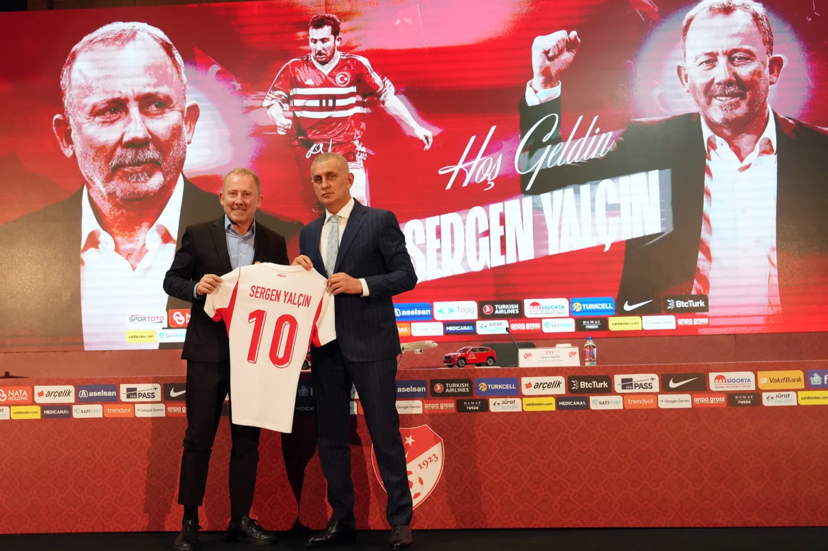 A Milli için 4 yıllığa imza attı… Sergen Yalçın’ın A Takımı belli oldu