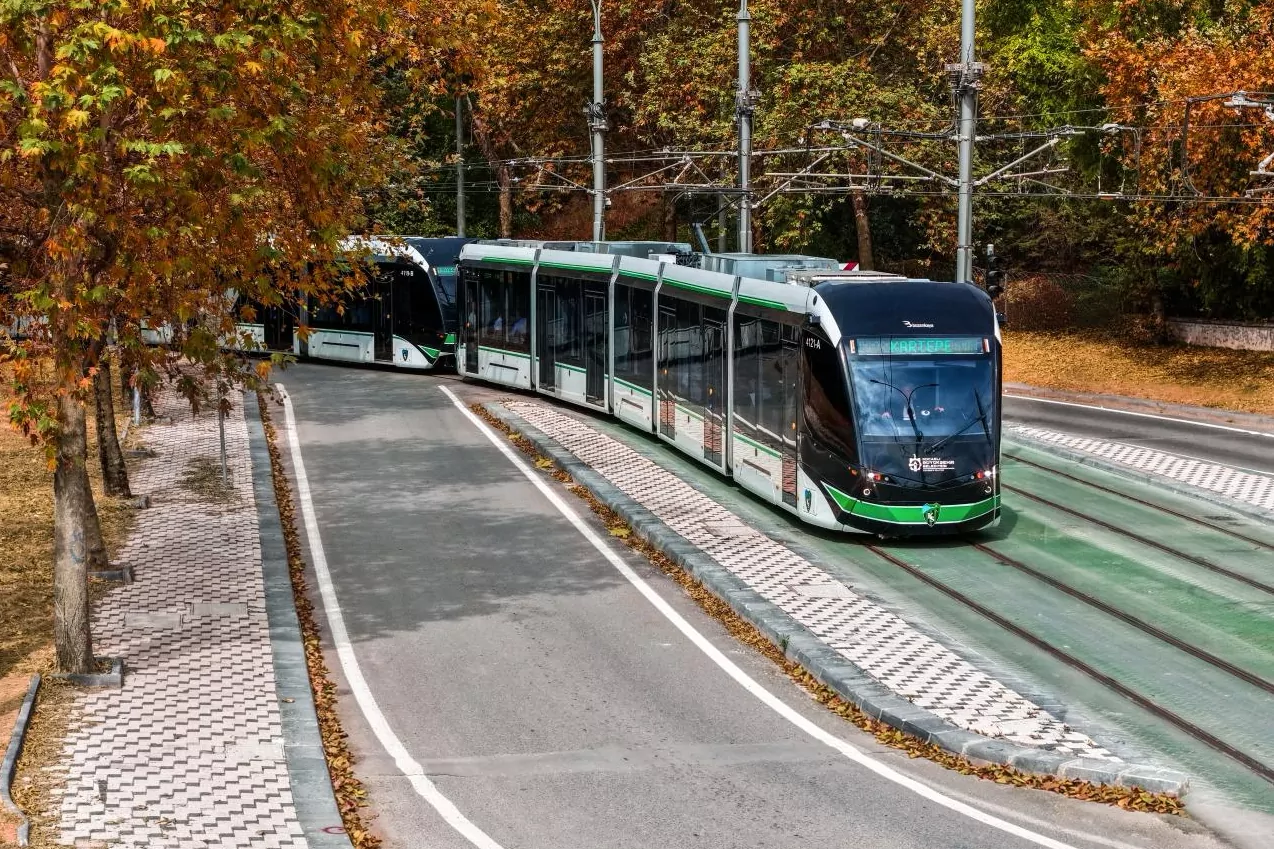 Akçaray’dan yeni rekor… Bir günde 85 bin 546 yolcu