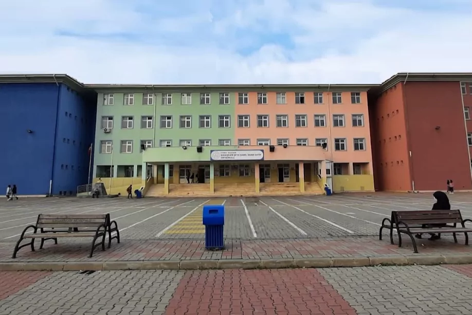 Başakşehir’de o okulda eğitime 2 gün ara!