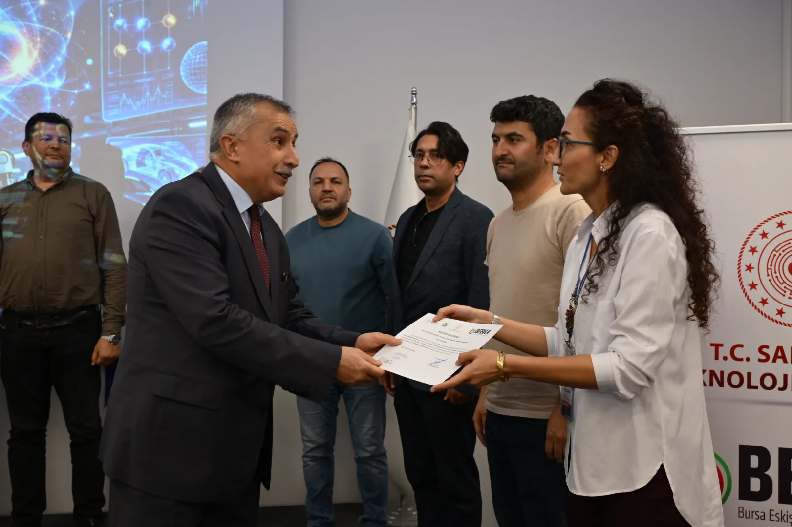 Bursa’da ‘Akıllı Üretim Sistemlerinde Kuantum Teknolojilerine Hazırlık Akademisi’ tamamlandı