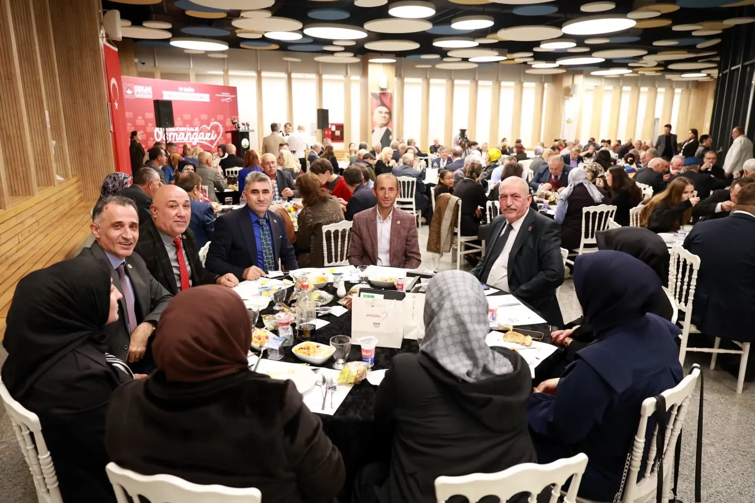 Bursa Osmangazi’de Başkan Aydın’dan muhtarlarla güç birliği