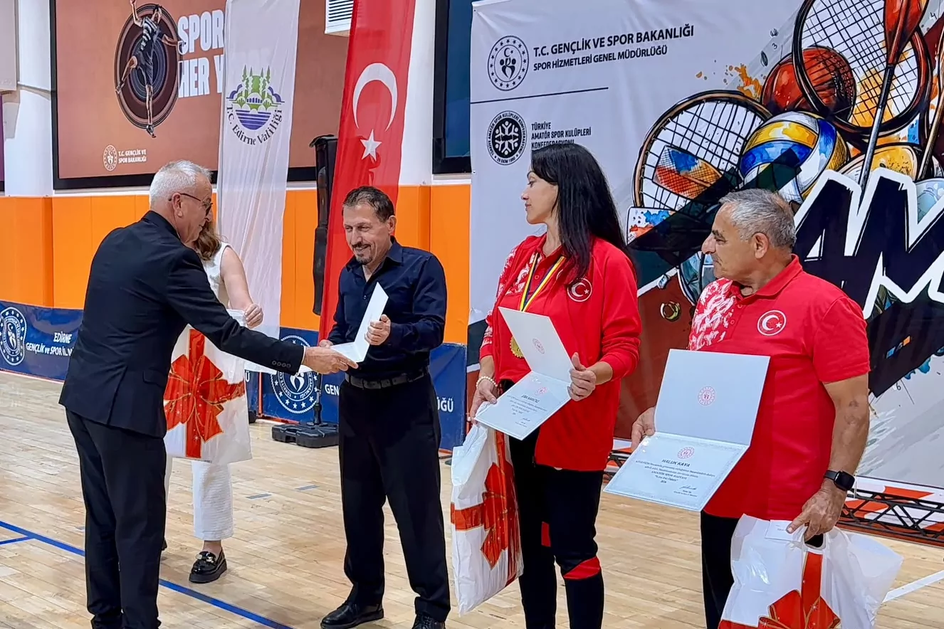 Edirne’de “Yılın Enleri” ödülü… 51 yıllık emeğin gururu