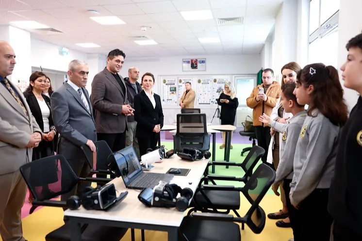 İzmir Aliağa’da geleceğin sınıfı açıldı