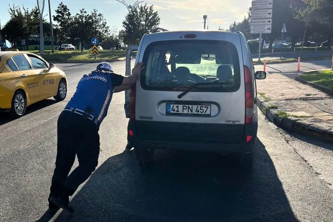 Kocaeli Zabıtası’ndan yürek ısıtan davranış