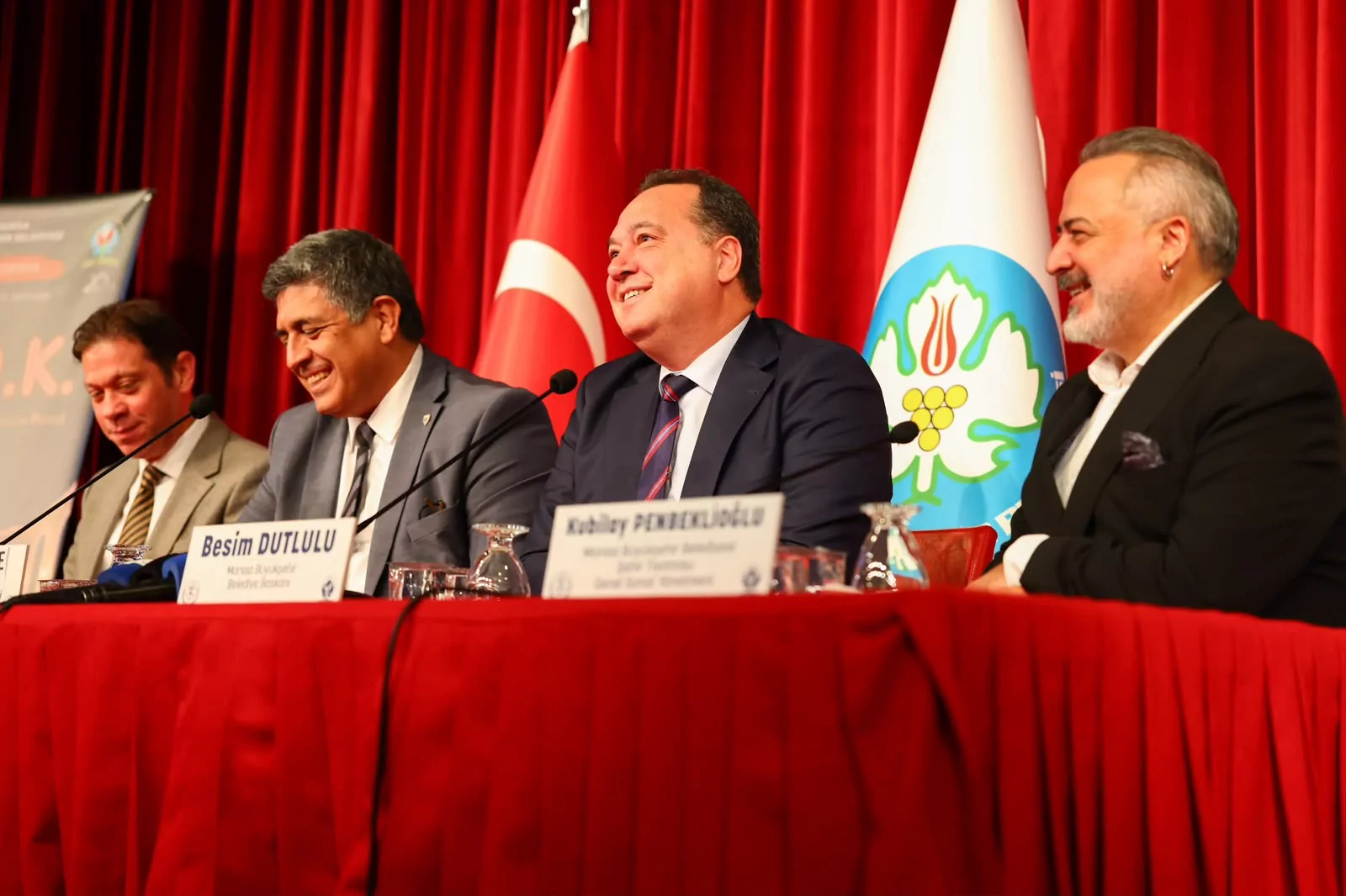 Manisa Şehir Tiyatrosu 20. yıla ‘G.D.K.’ ile perde açıyor
