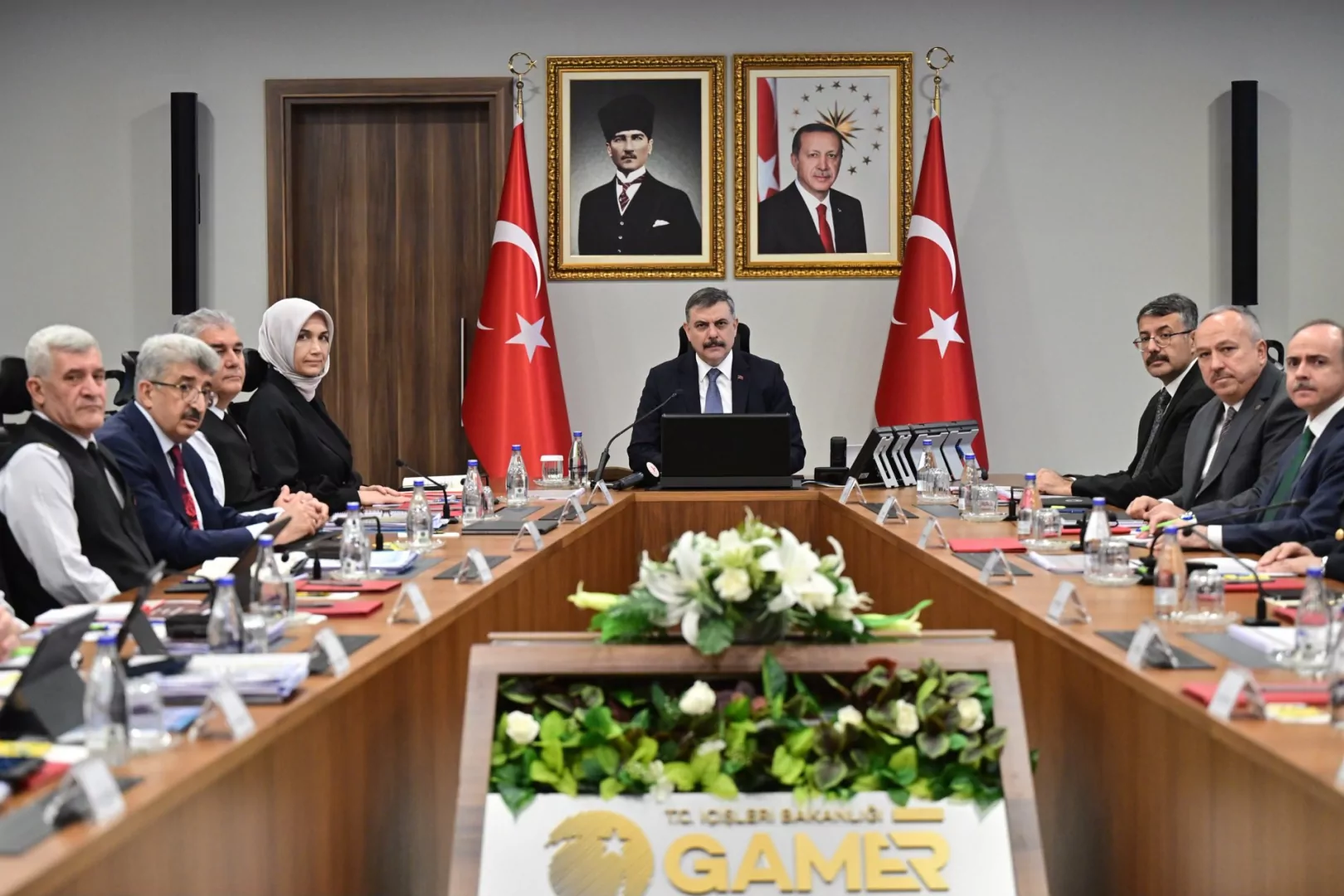 Okullarda yeni güvenlik dönemi… İçişleri’nden Polis ve Jandarma için yarım saat talimatı