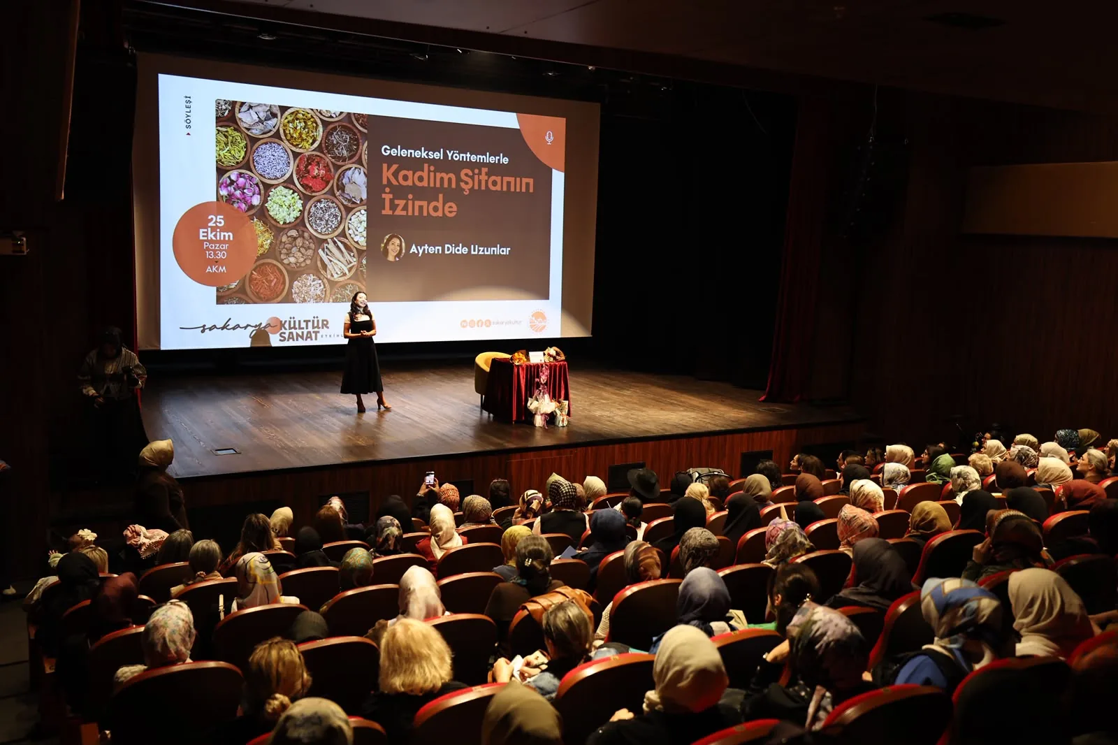 Sakarya’da Kadim Hemşire AKM’de şifanın izini sürdü