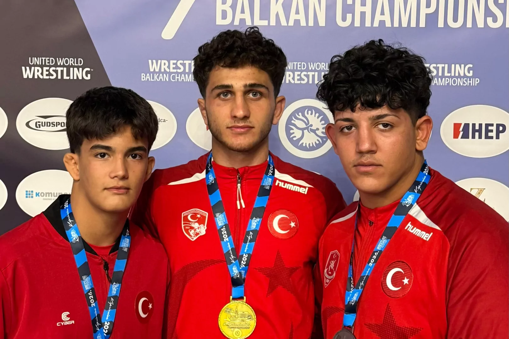 Bursalı güreşçiler Hırvatistan’dan 3 madalyayla döndü