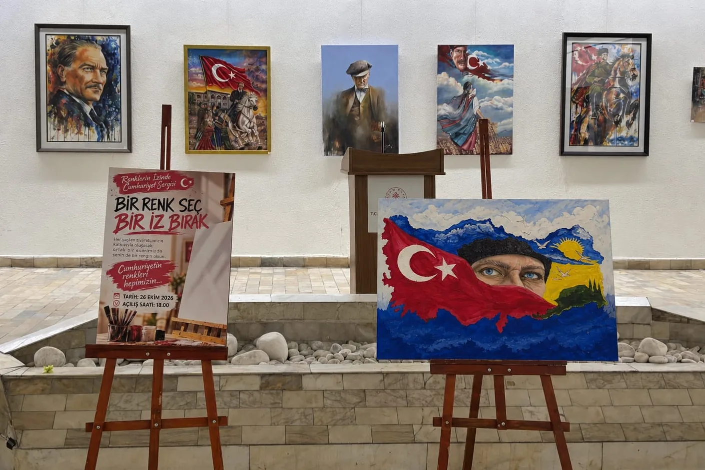 “Renklerin İzinde Cumhuriyet Sergisi” Bursa’da kapılarını açtı