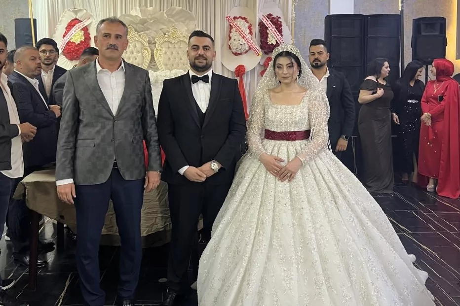 Ağrı protokolü düğünde buluştu… Aydın ailesinin mutlu günü